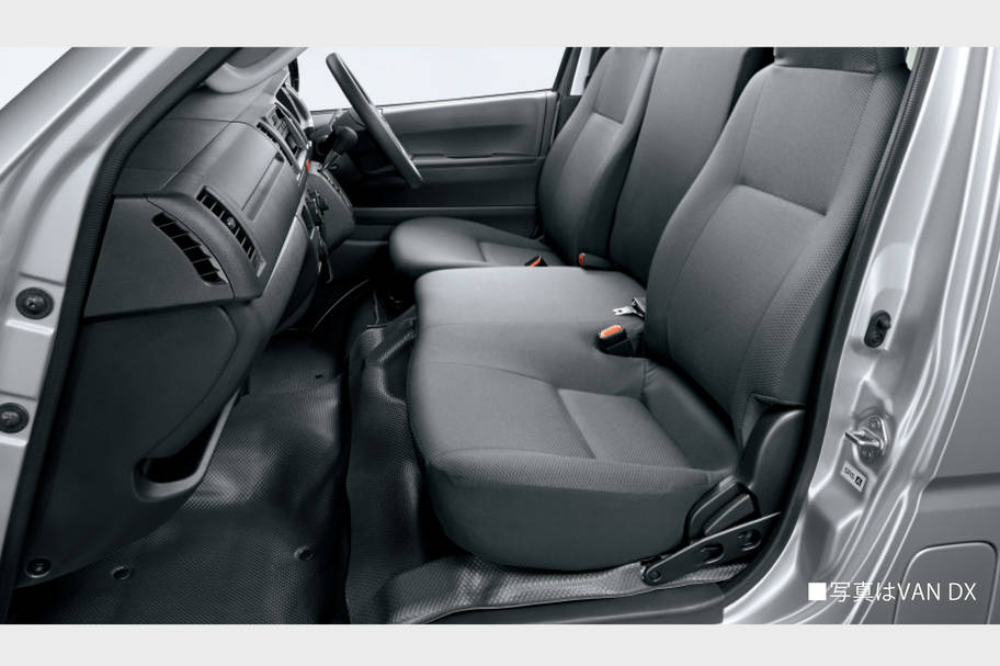 hiacevan_interior_img09