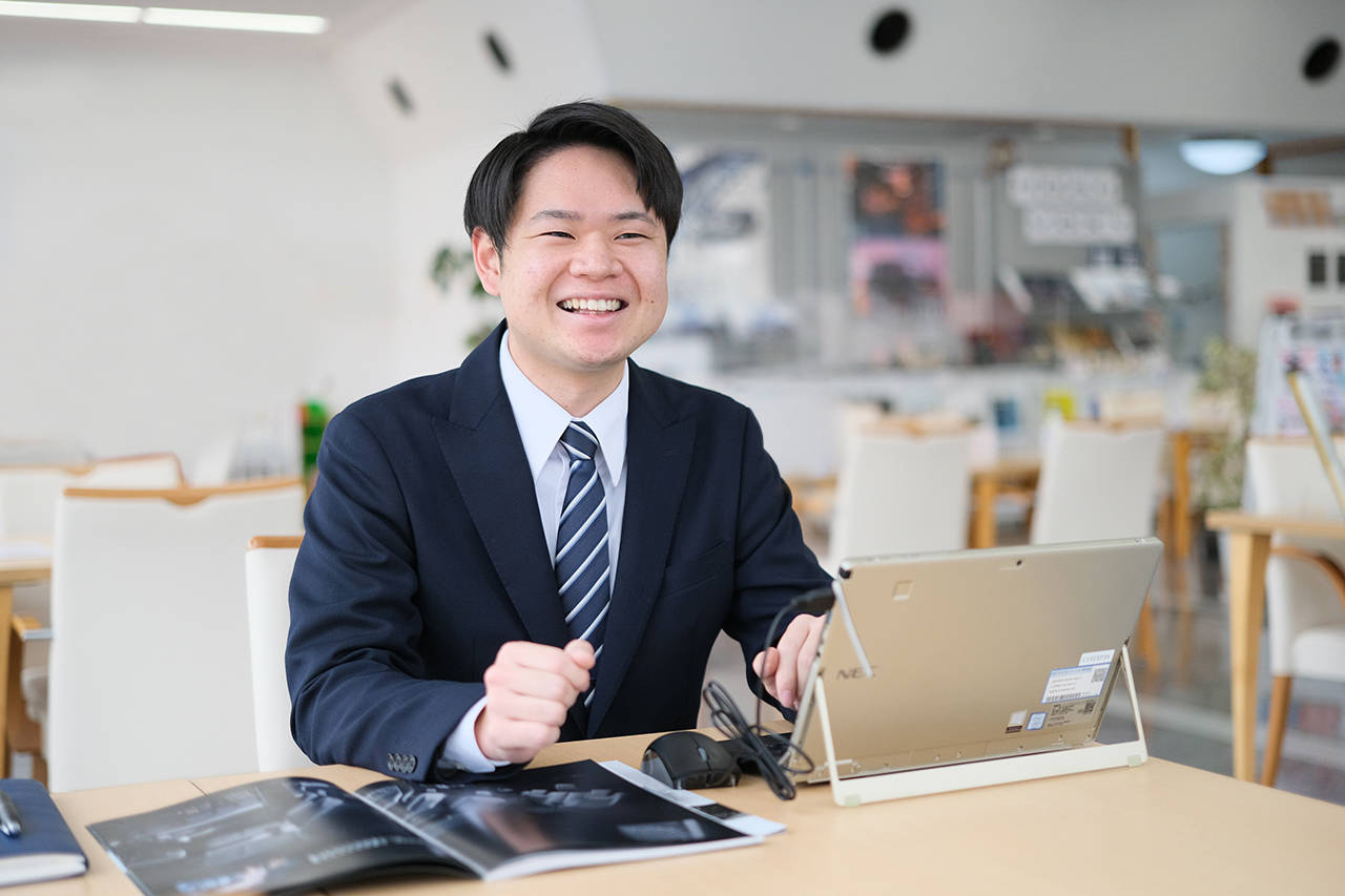 staff08福山深津店 青山主任