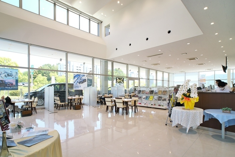トヨタカローラ広島　広域公園店