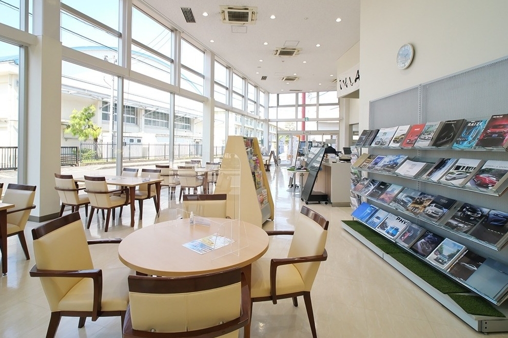 トヨタカローラ広島　桜尾店