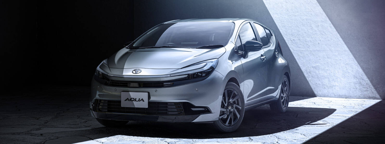 ☆DUNLOP製メタリックカラーホイール！ アクア カローラ ヴィッツ等