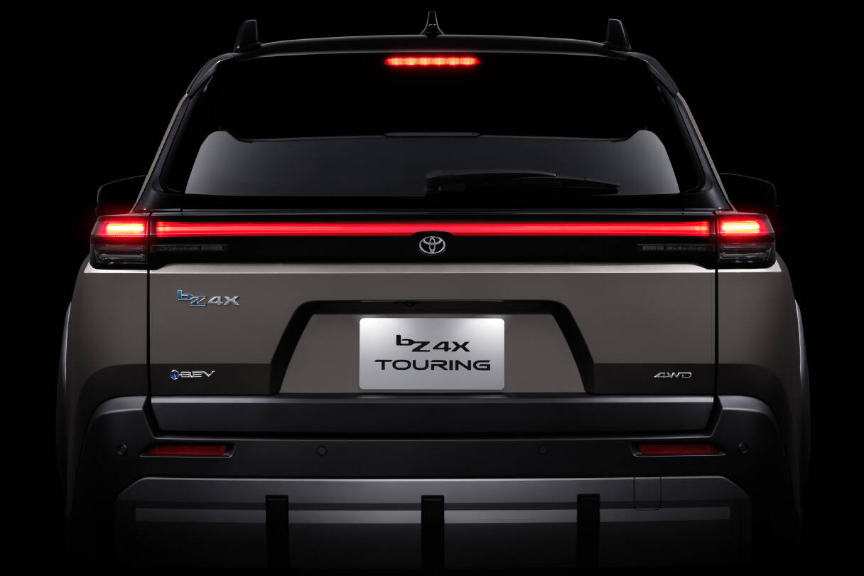 bz4xtouring_design_img06