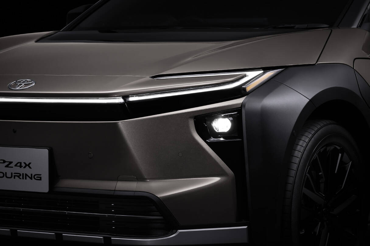 bz4xtouring_design_img07