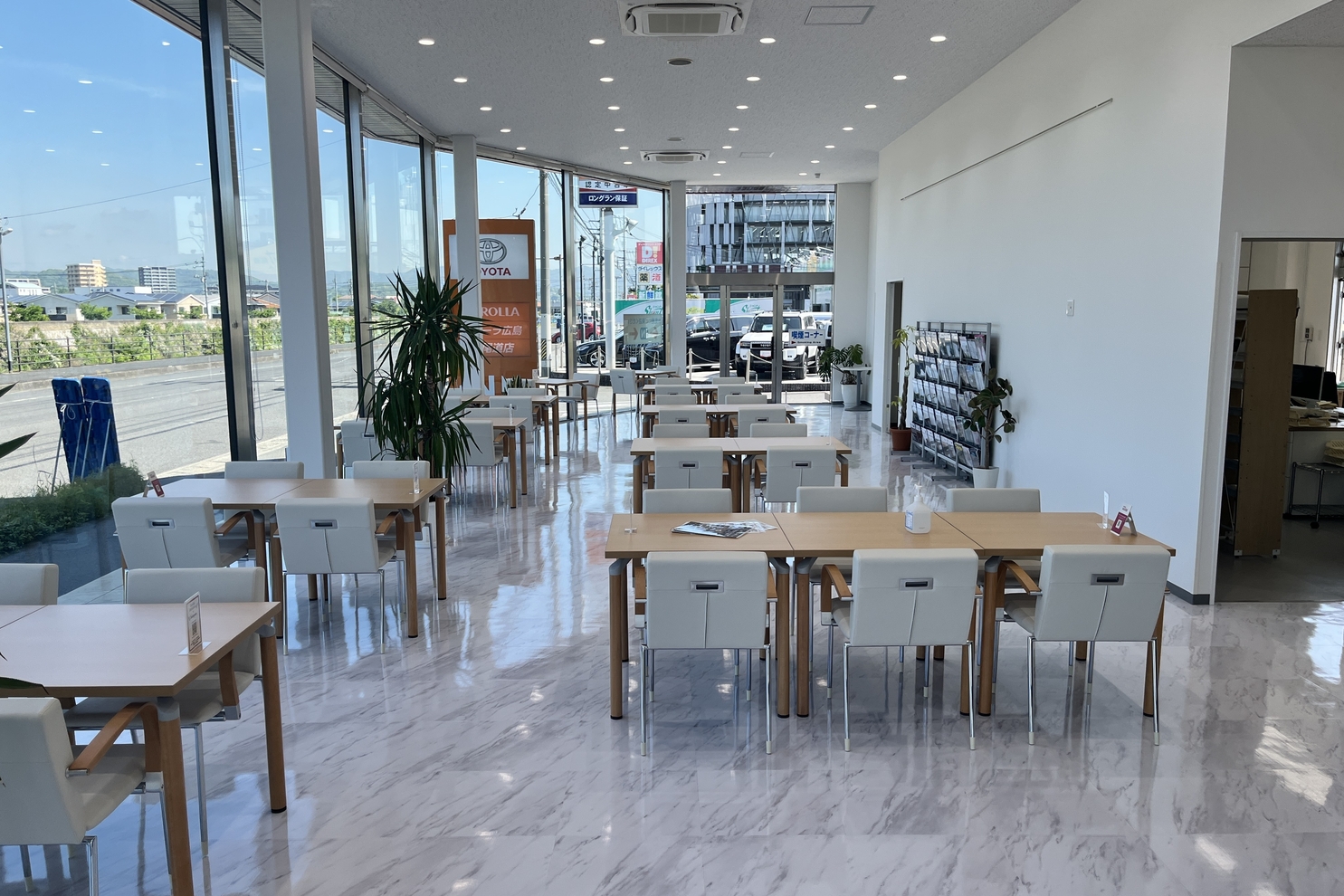 東尾道店